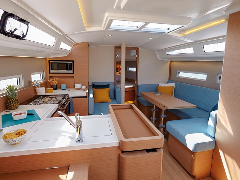 Sun-Odyssey-410-by-Trend-Travel-Yachting-6.jpg