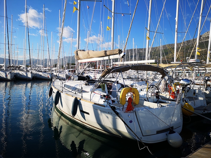 jeanneau-sun-odyssey-419-liberty-charter-yacht-von-trend-travel-yachting